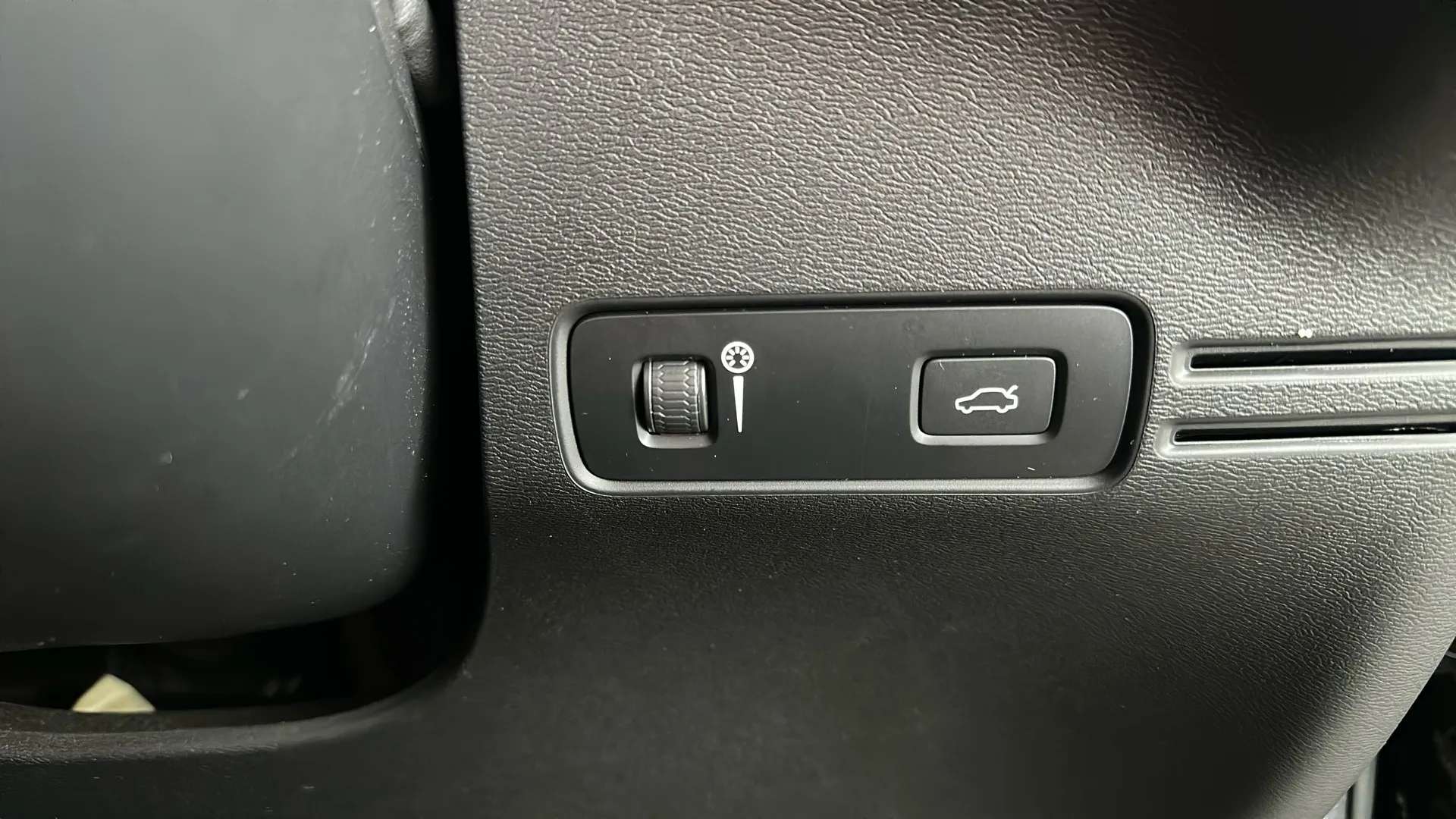 2021 VOLVO XC40 2021 VOLVO XC40