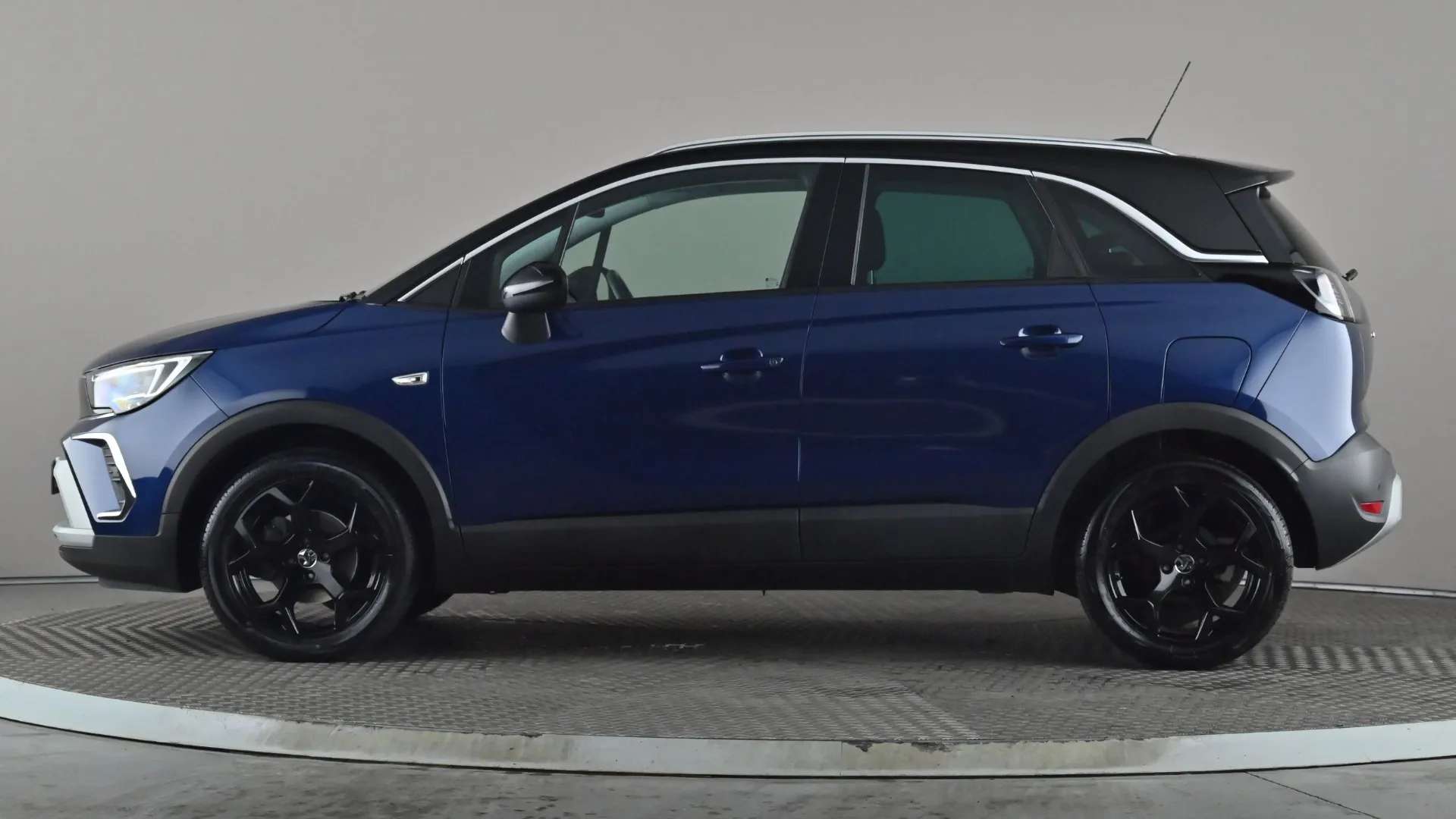 A 2021 VAUXHALL CROSSLAND 1.2 Turbo SRi Nav A 2021 VAUXHALL CROSSLAND 1.2 Turbo SRi Nav