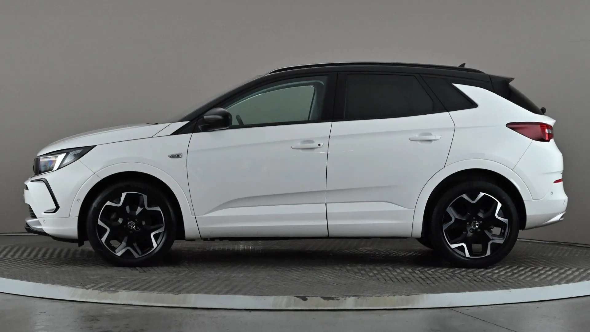 A 2023 VAUXHALL GRANDLAND 1.2 Turbo Ultimate A 2023 VAUXHALL GRANDLAND 1.2 Turbo Ultimate