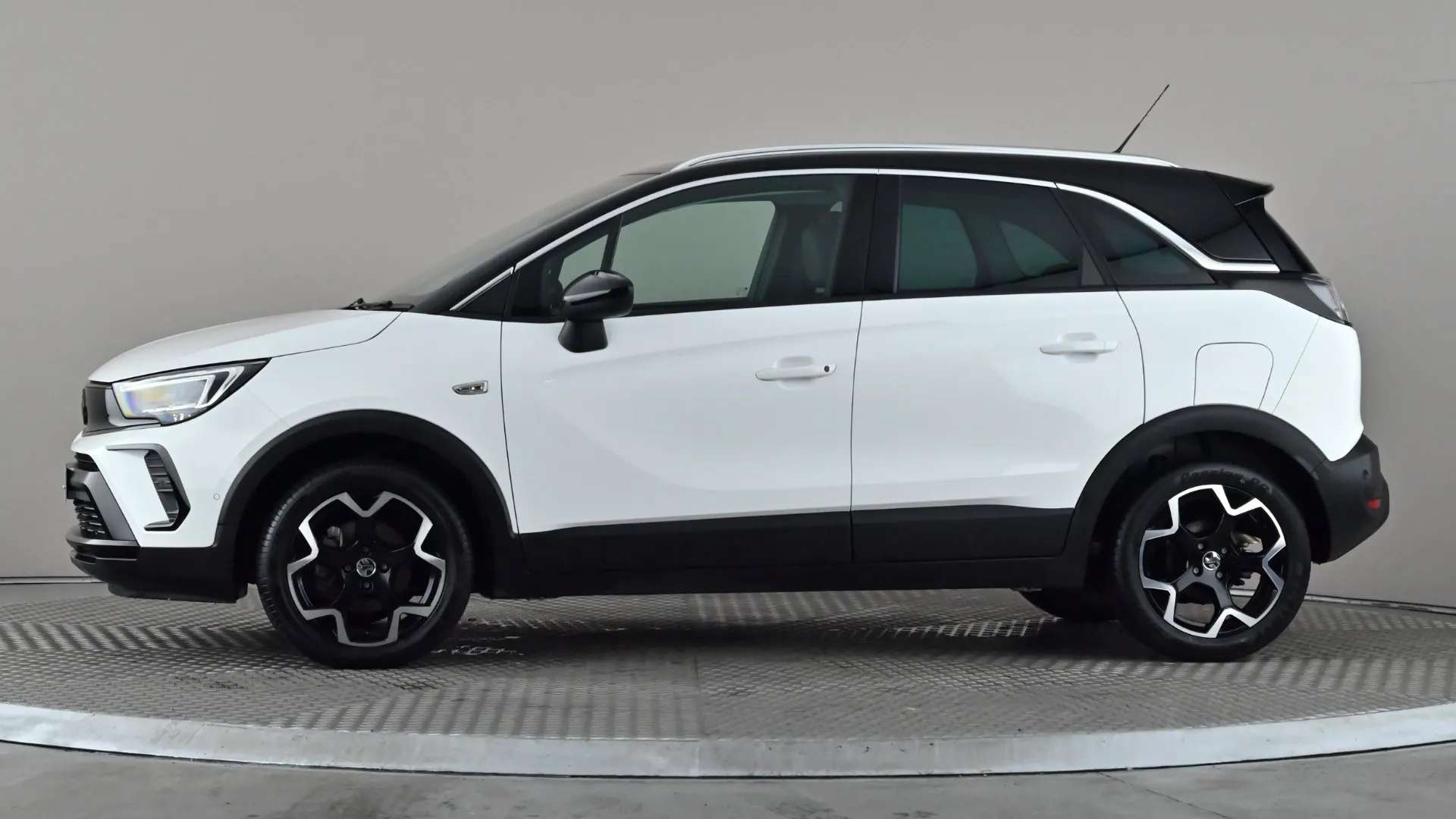 A 2023 VAUXHALL CROSSLAND 1.2 Turbo Ultimate A 2023 VAUXHALL CROSSLAND 1.2 Turbo Ultimate