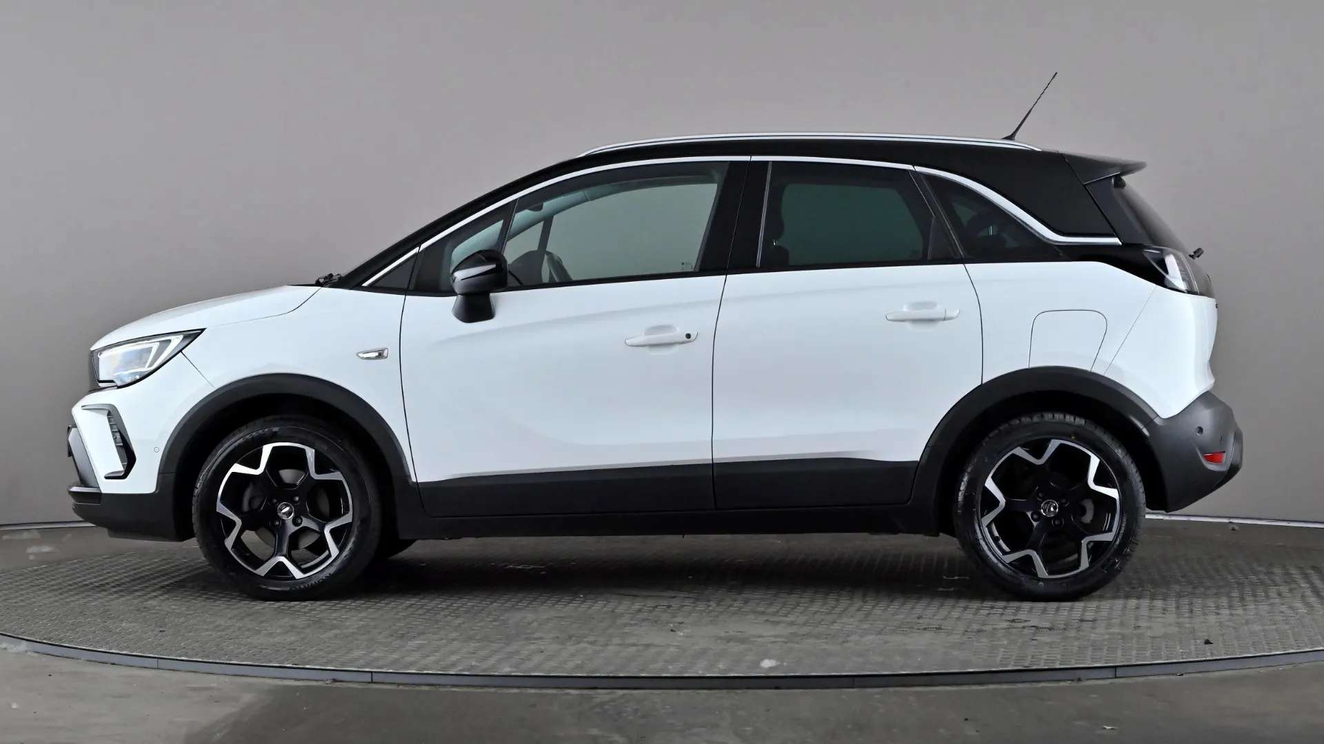 A 2023 VAUXHALL CROSSLAND 1.2 Turbo Ultimate A 2023 VAUXHALL CROSSLAND 1.2 Turbo Ultimate