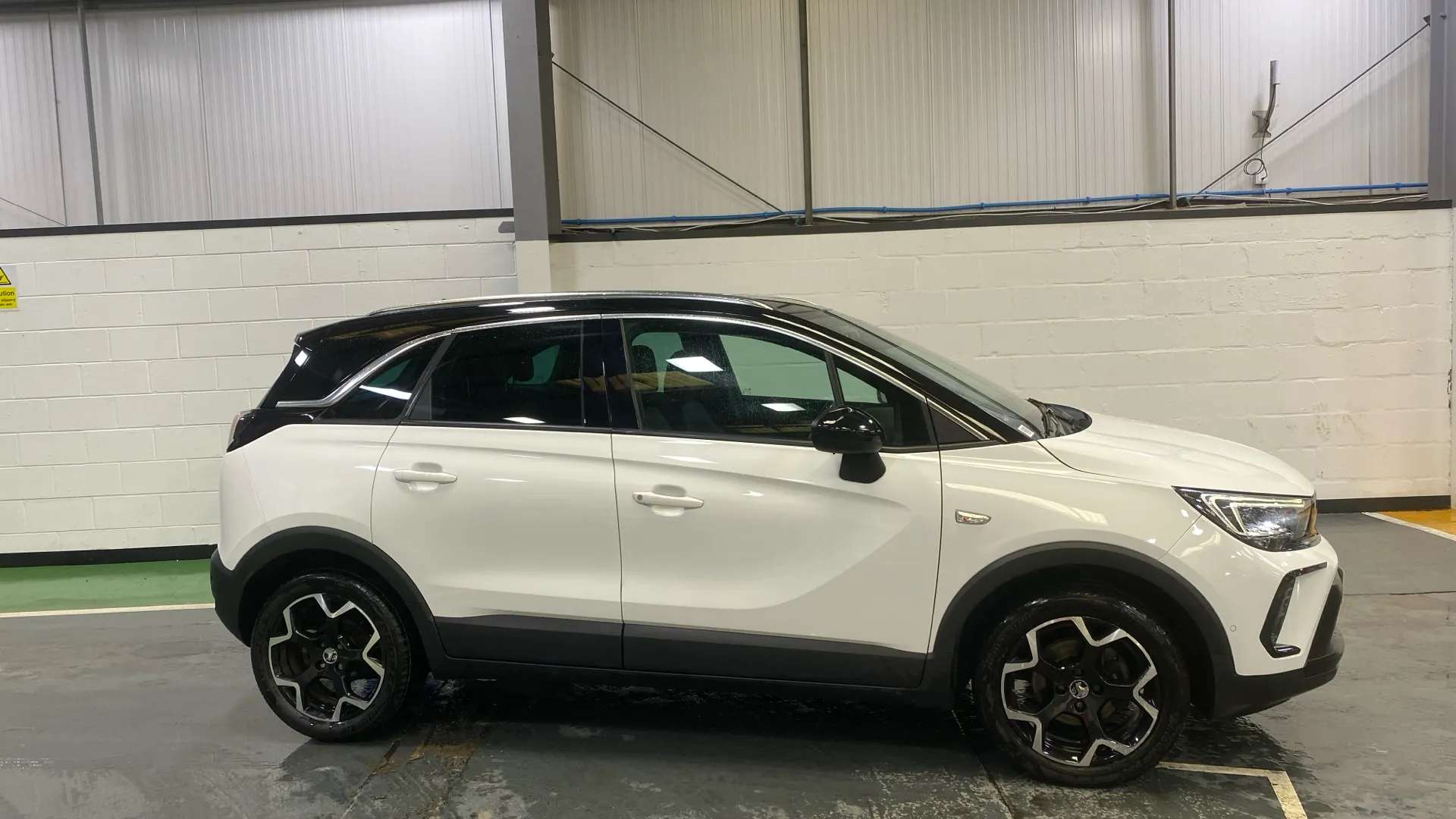A 2023 VAUXHALL CROSSLAND 1.2 Turbo Ultimate A 2023 VAUXHALL CROSSLAND 1.2 Turbo Ultimate