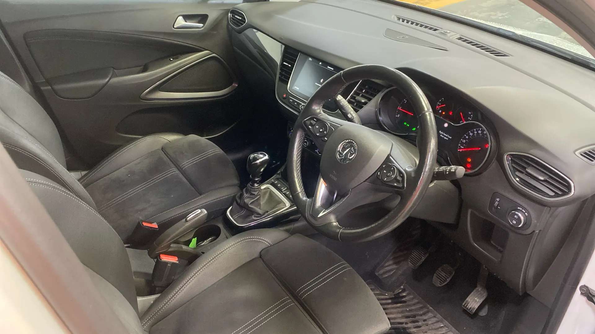 A 2023 VAUXHALL CROSSLAND 1.2 Turbo Ultimate A 2023 VAUXHALL CROSSLAND 1.2 Turbo Ultimate