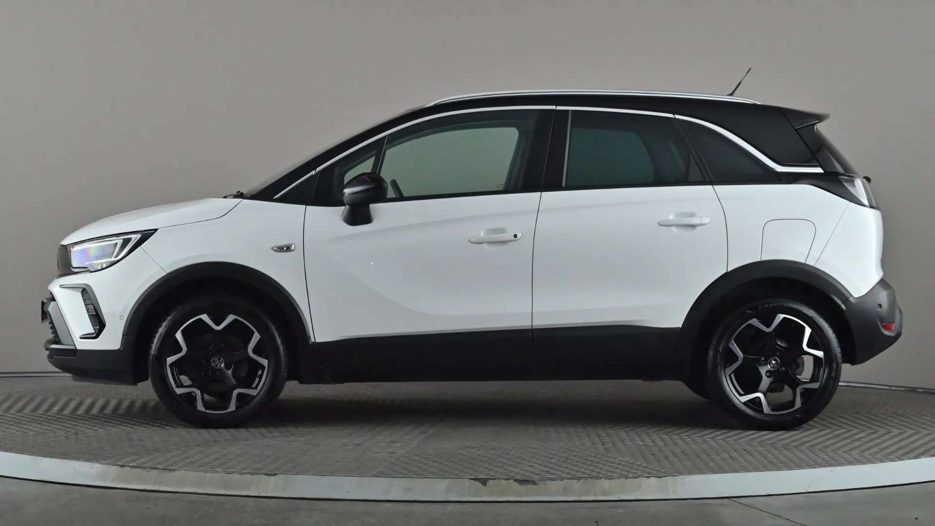 A 2023 VAUXHALL CROSSLAND 1.2 Turbo Ultimate A 2023 VAUXHALL CROSSLAND 1.2 Turbo Ultimate