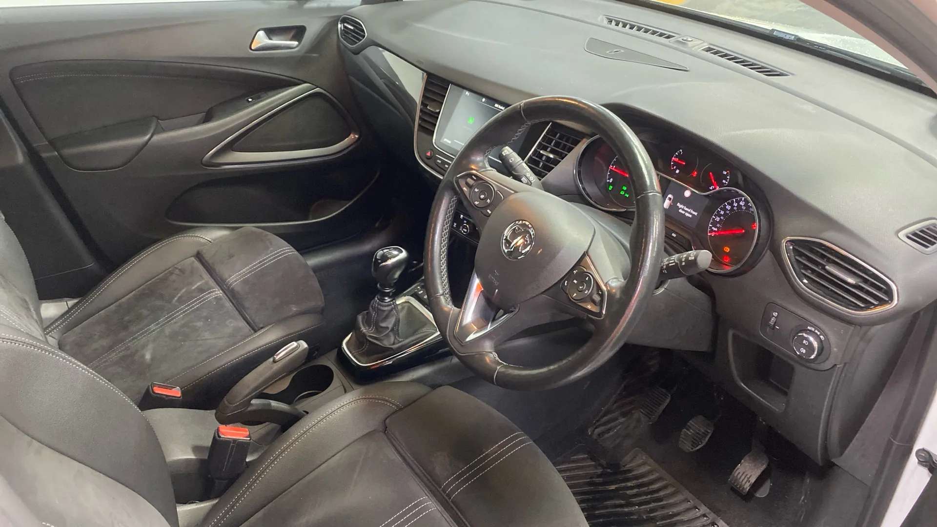 A 2023 VAUXHALL CROSSLAND 1.2 Turbo Ultimate A 2023 VAUXHALL CROSSLAND 1.2 Turbo Ultimate