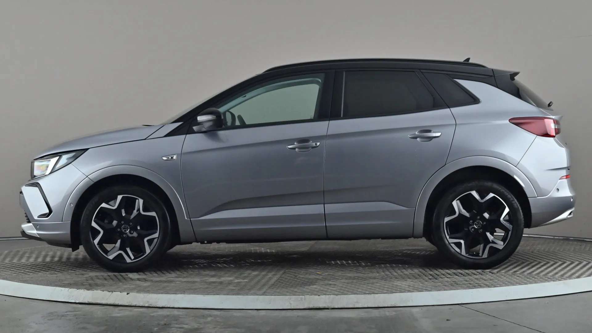 A 2024 VAUXHALL GRANDLAND 1.2 Turbo Ultimate A 2024 VAUXHALL GRANDLAND 1.2 Turbo Ultimate