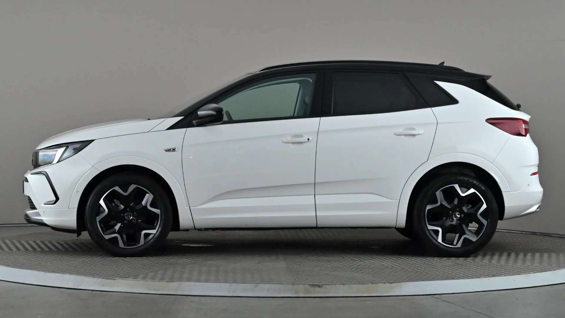 A 2024 VAUXHALL GRANDLAND 1.2 Turbo Ultimate A 2024 VAUXHALL GRANDLAND 1.2 Turbo Ultimate
