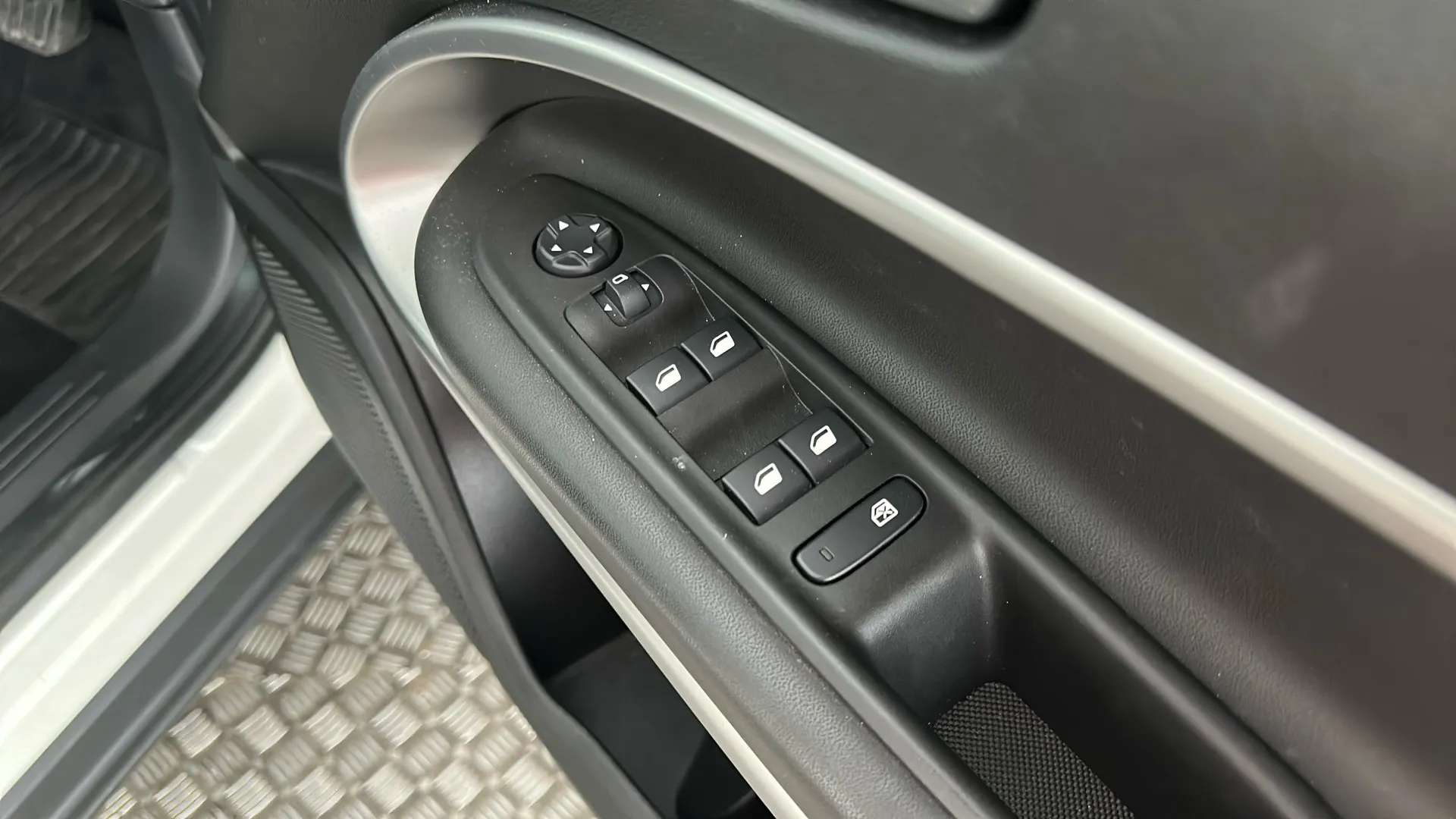 2024 JEEP AVENGER 2024 JEEP AVENGER