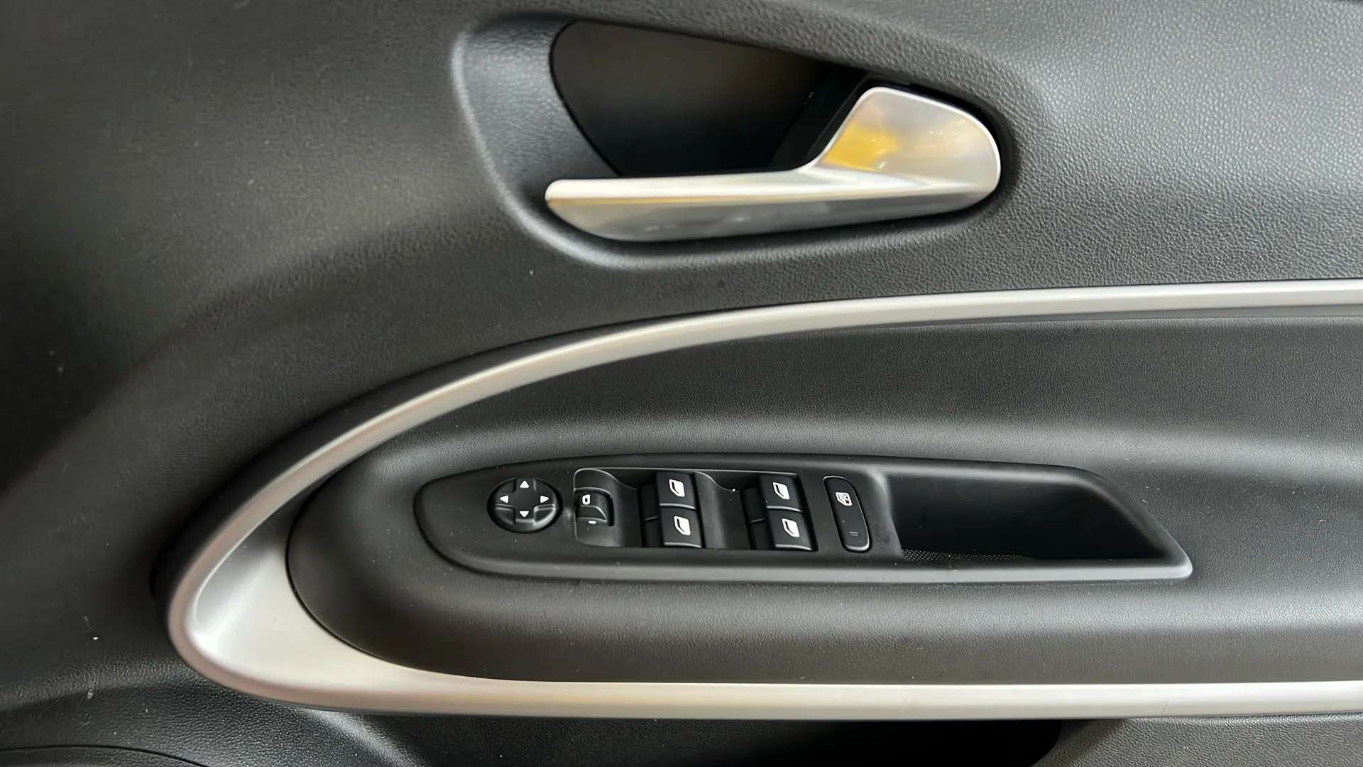 2024 JEEP AVENGER 2024 JEEP AVENGER