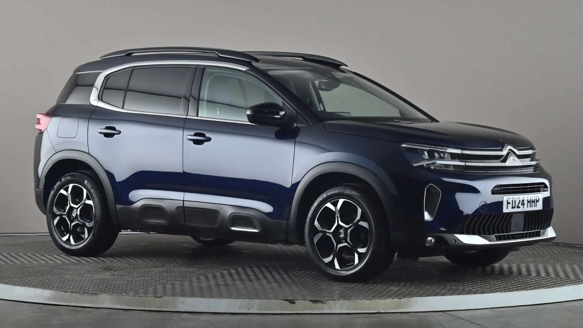 A 2024 CITROEN C5 AIRCROSS 1.5 BlueHDi Max EAT8 A 2024 CITROEN C5 AIRCROSS 1.5 BlueHDi Max EAT8