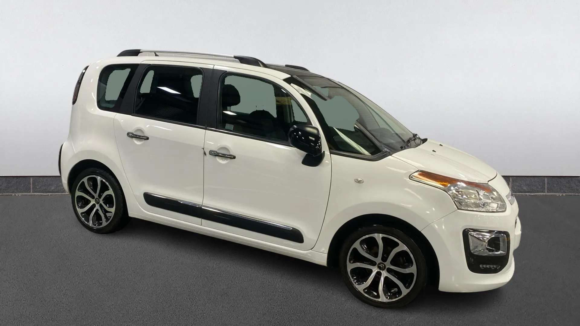 A 2016 CITROEN C3 PICASSO 1.6 BlueHDi Platinum A 2016 CITROEN C3 PICASSO 1.6 BlueHDi Platinum