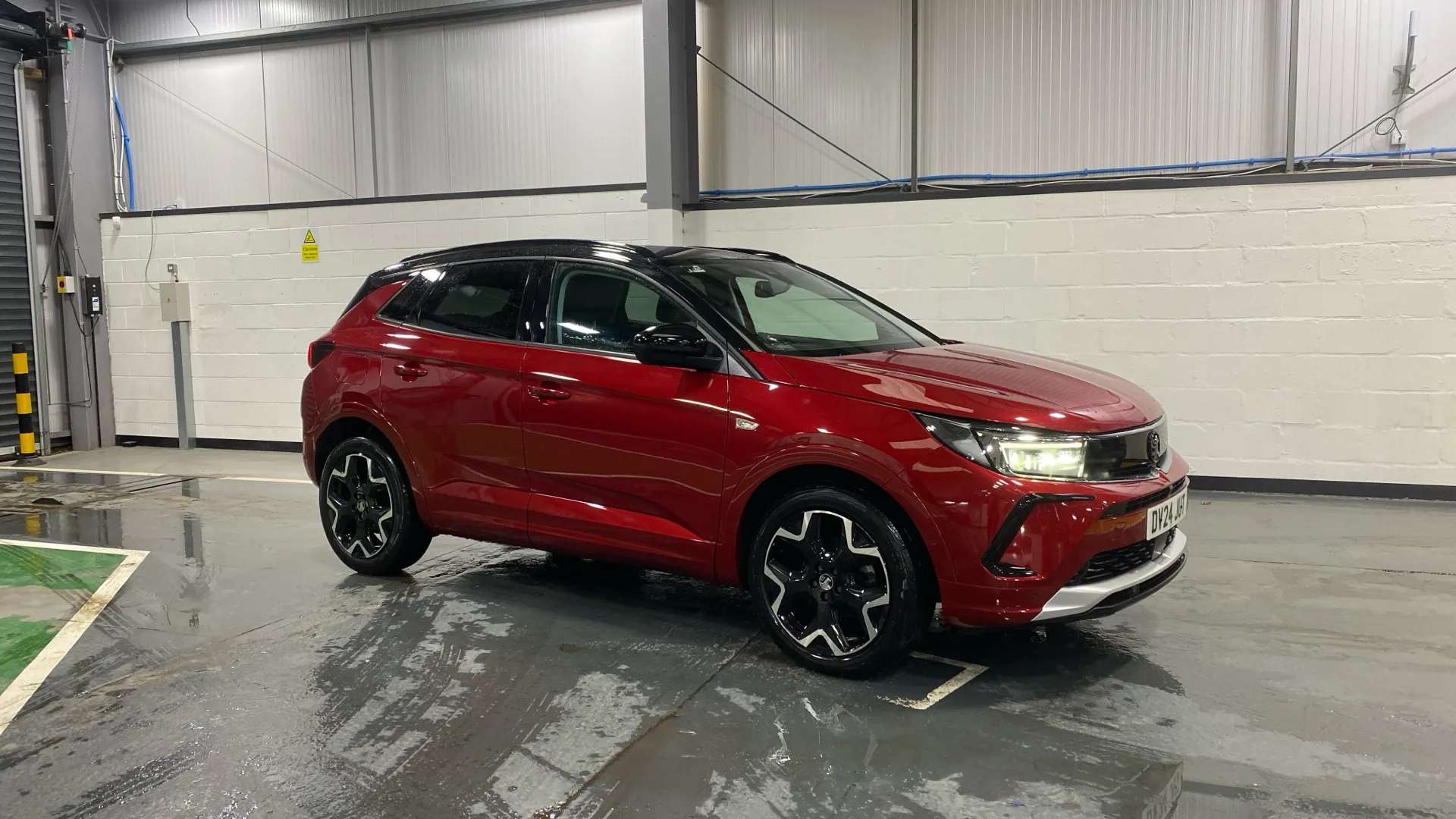 A 2024 VAUXHALL GRANDLAND 1.2 Turbo Ultimate Auto A 2024 VAUXHALL GRANDLAND 1.2 Turbo Ultimate Auto