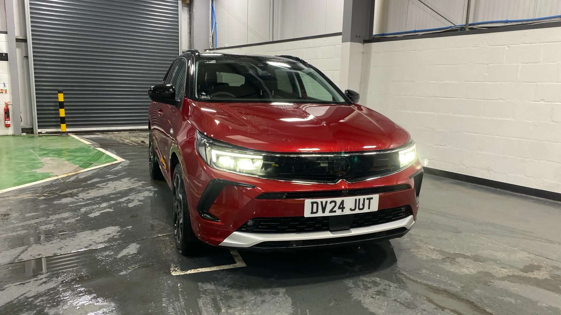 A 2024 VAUXHALL GRANDLAND 1.2 Turbo Ultimate Auto A 2024 VAUXHALL GRANDLAND 1.2 Turbo Ultimate Auto