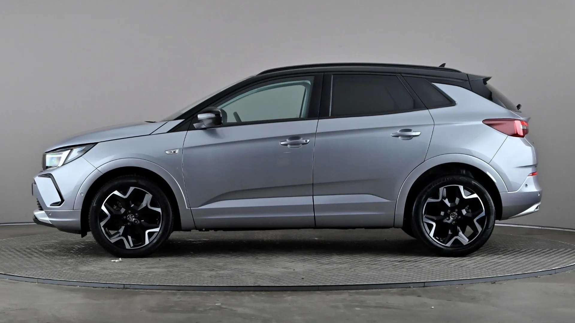 A 2024 VAUXHALL GRANDLAND 1.2 Turbo Ultimate Auto A 2024 VAUXHALL GRANDLAND 1.2 Turbo Ultimate Auto