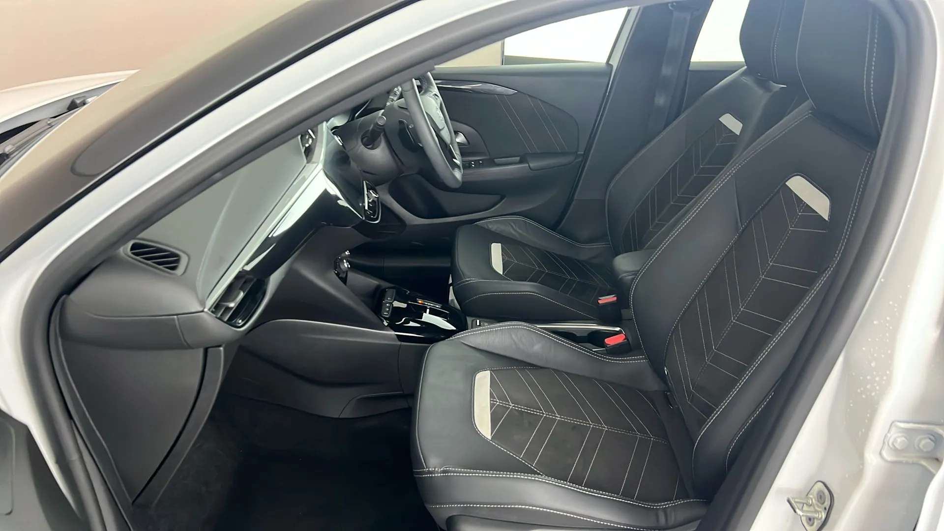 2024 VAUXHALL CORSA 2024 VAUXHALL CORSA