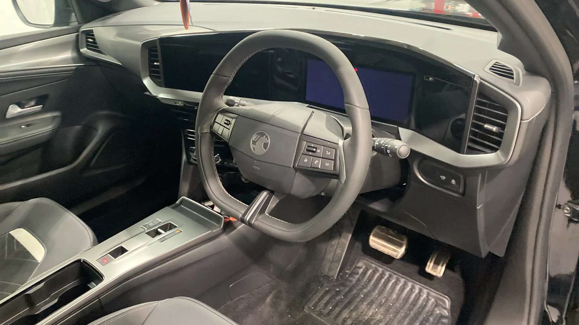 A 2025 VAUXHALL MOKKA 1.2 Turbo Ultimate Auto A 2025 VAUXHALL MOKKA 1.2 Turbo Ultimate Auto