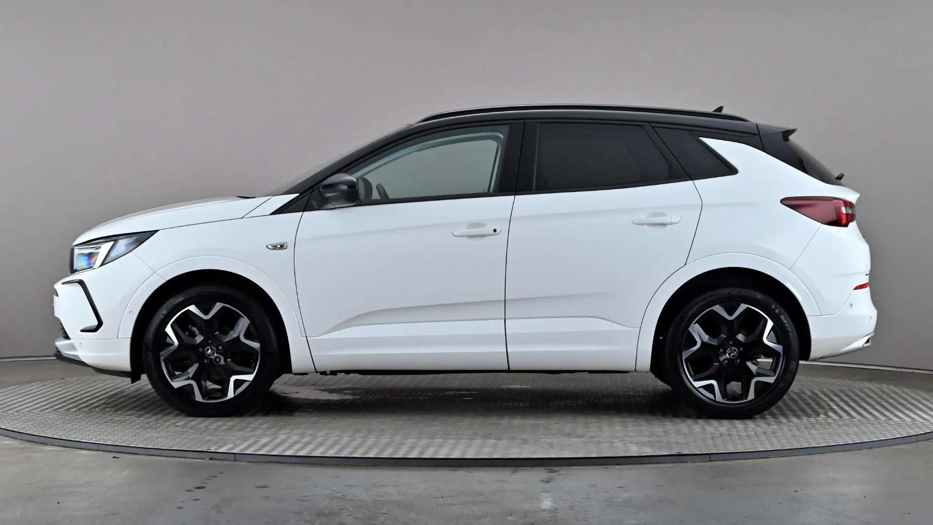 A 2023 VAUXHALL GRANDLAND 1.2 Turbo Ultimate Auto A 2023 VAUXHALL GRANDLAND 1.2 Turbo Ultimate Auto