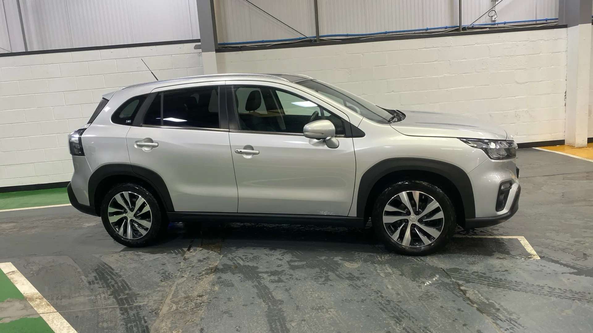 A 2023 SUZUKI S-CROSS 1.4 Boosterjet 48V Hybrid Ultra ALLGRIP A 2023 SUZUKI S-CROSS 1.4 Boosterjet 48V Hybrid Ultra ALLGRIP