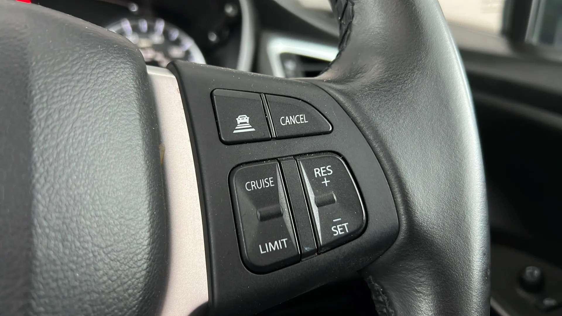 2023 SUZUKI S-CROSS 2023 SUZUKI S-CROSS