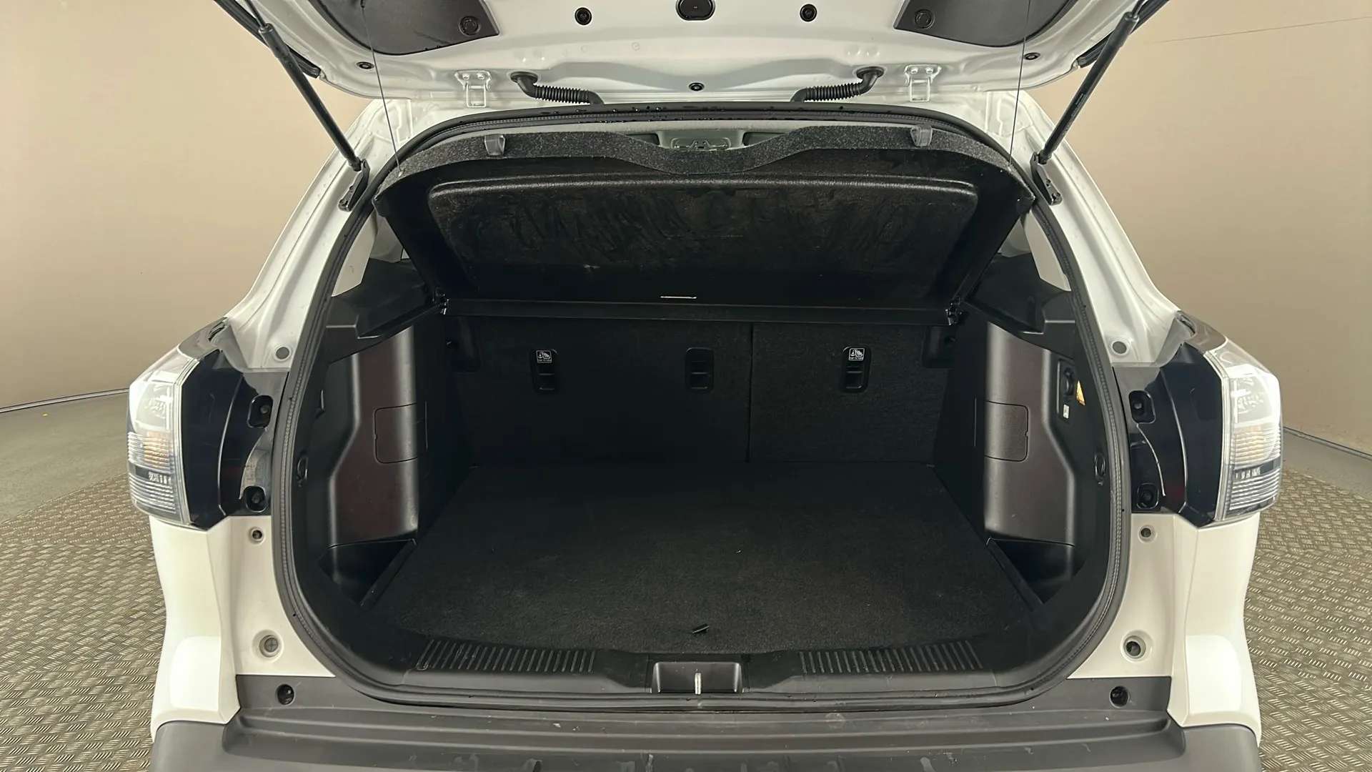 2022 SUZUKI S-CROSS 2022 SUZUKI S-CROSS
