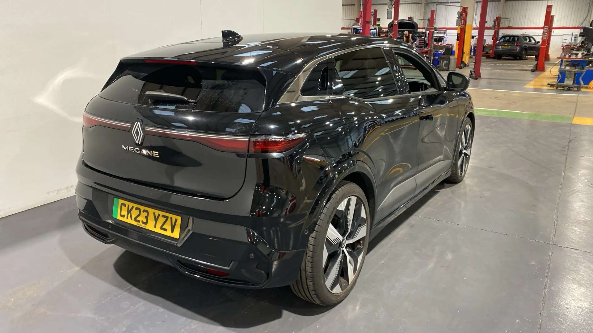 A 2023 RENAULT MEGANE E-TECH EV60 160kW Techno 60kWh Optimum Charge Auto A 2023 RENAULT MEGANE E-TECH EV60 160kW Techno 60kWh Optimum Charge Auto