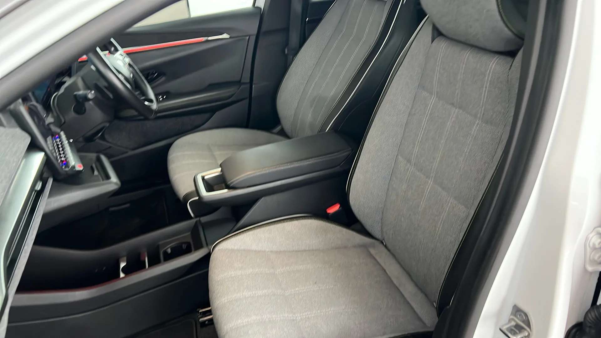 2024 RENAULT MEGANE E-TECH 2024 RENAULT MEGANE E-TECH