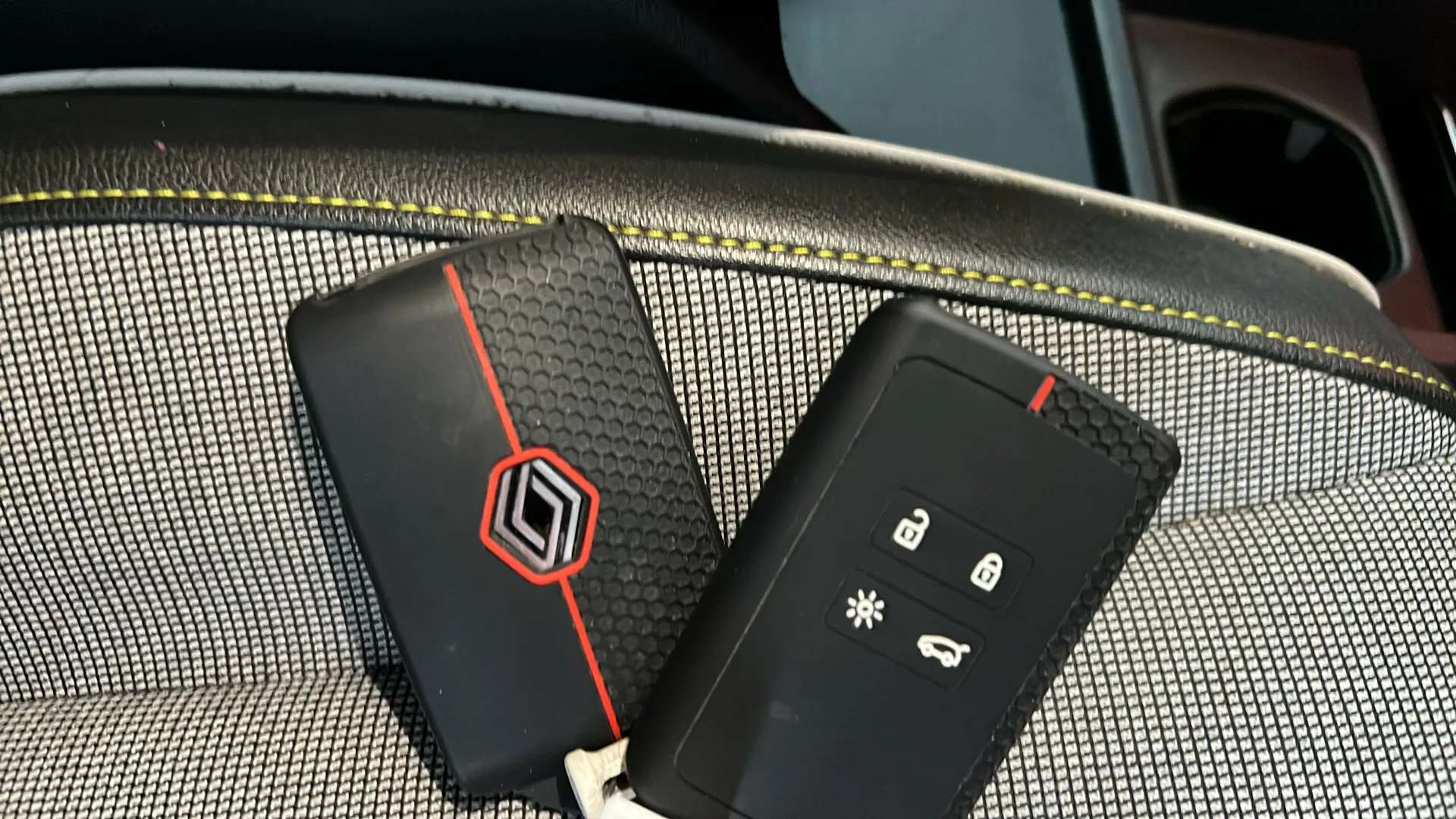 2024 RENAULT MEGANE E-TECH 2024 RENAULT MEGANE E-TECH