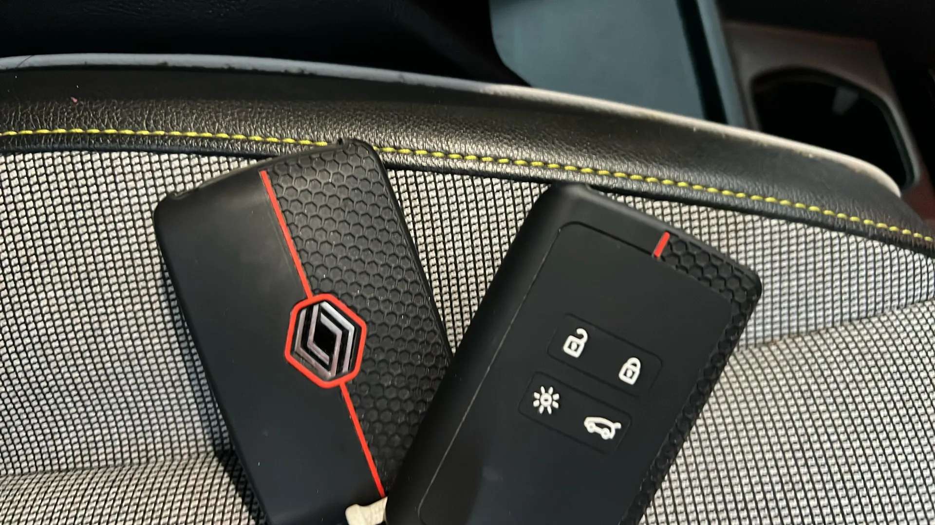 2024 RENAULT MEGANE E-TECH 2024 RENAULT MEGANE E-TECH