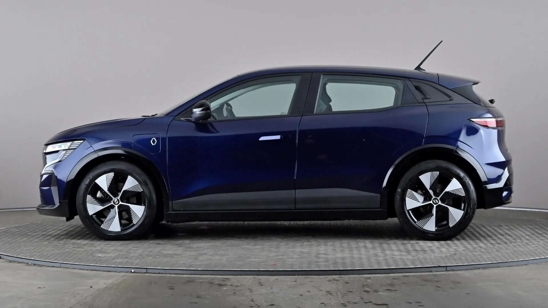 A 2022 RENAULT MEGANE E-TECH EV60 160kW Equilibre 60kWh Optimum Charge Auto A 2022 RENAULT MEGANE E-TECH EV60 160kW Equilibre 60kWh Optimum Charge Auto