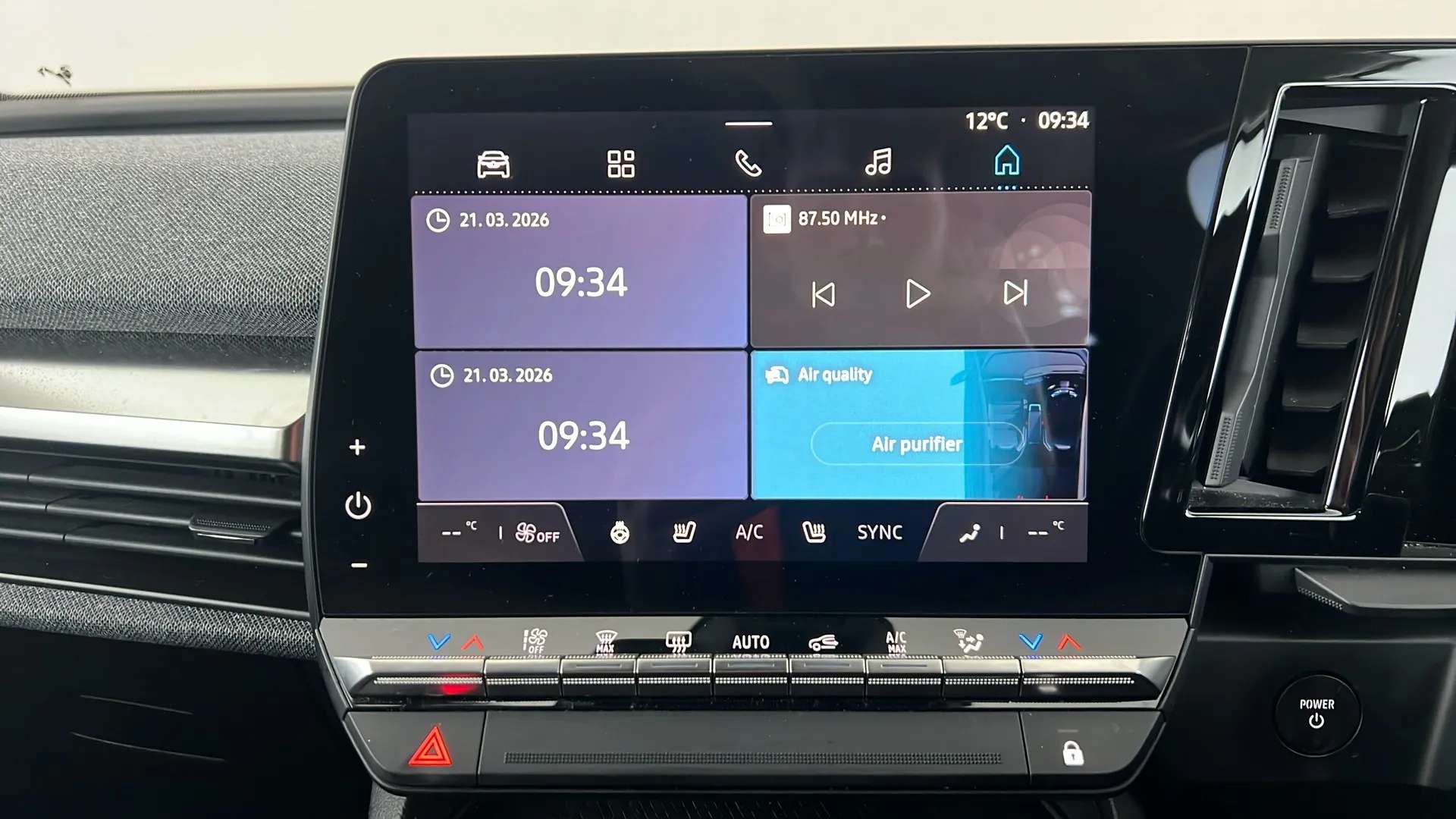 2022 RENAULT MEGANE E-TECH 2022 RENAULT MEGANE E-TECH