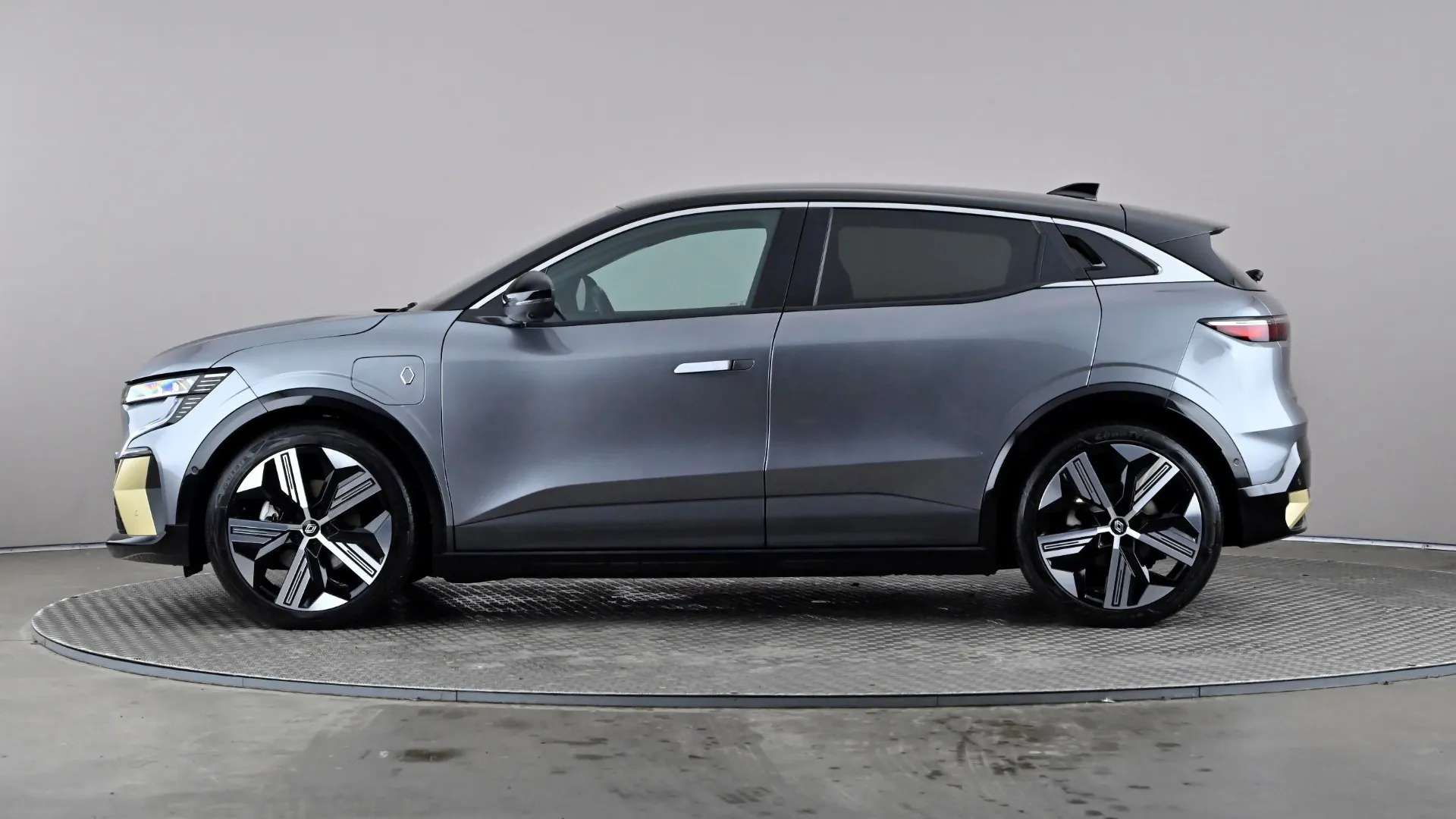 A 2024 RENAULT MEGANE E-TECH EV60 160kW Iconic 60kWh Optimum Charge Auto A 2024 RENAULT MEGANE E-TECH EV60 160kW Iconic 60kWh Optimum Charge Auto