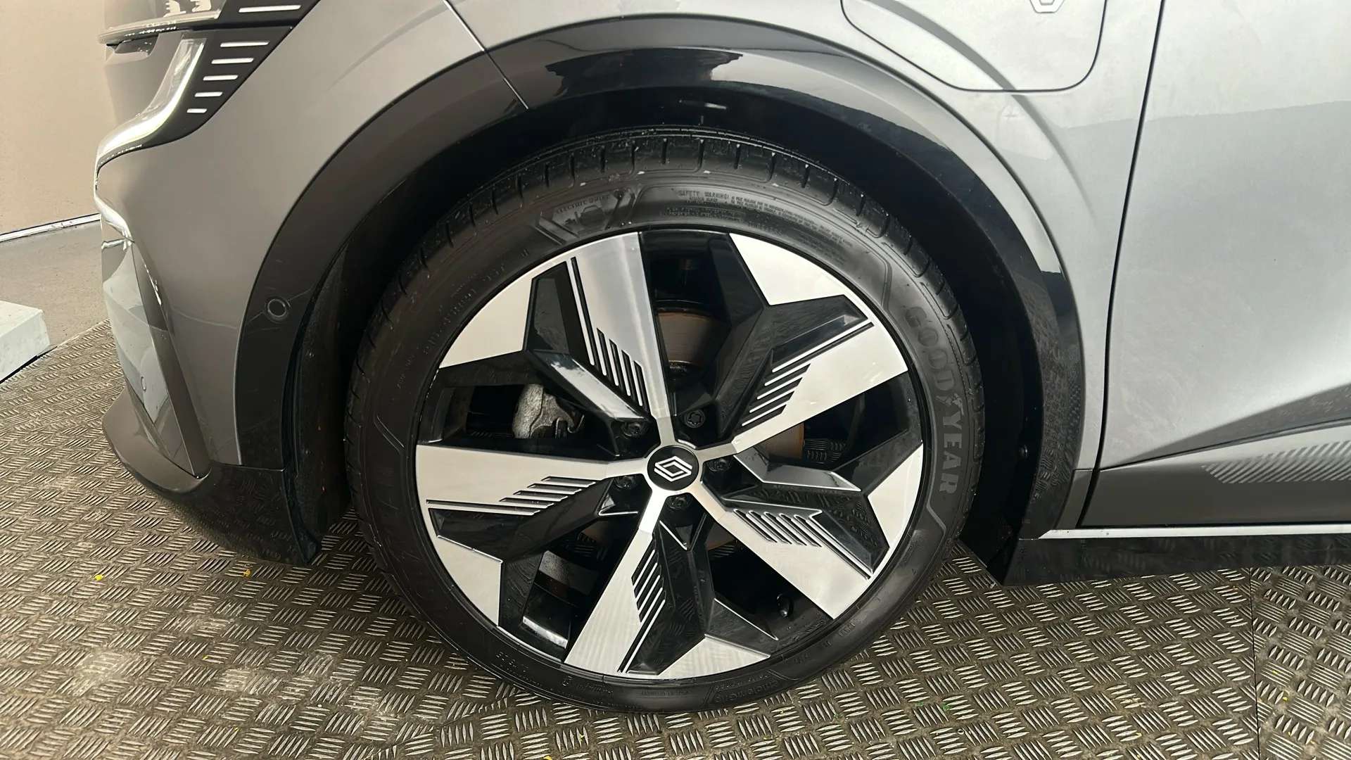 2022 RENAULT MEGANE E-TECH 2022 RENAULT MEGANE E-TECH