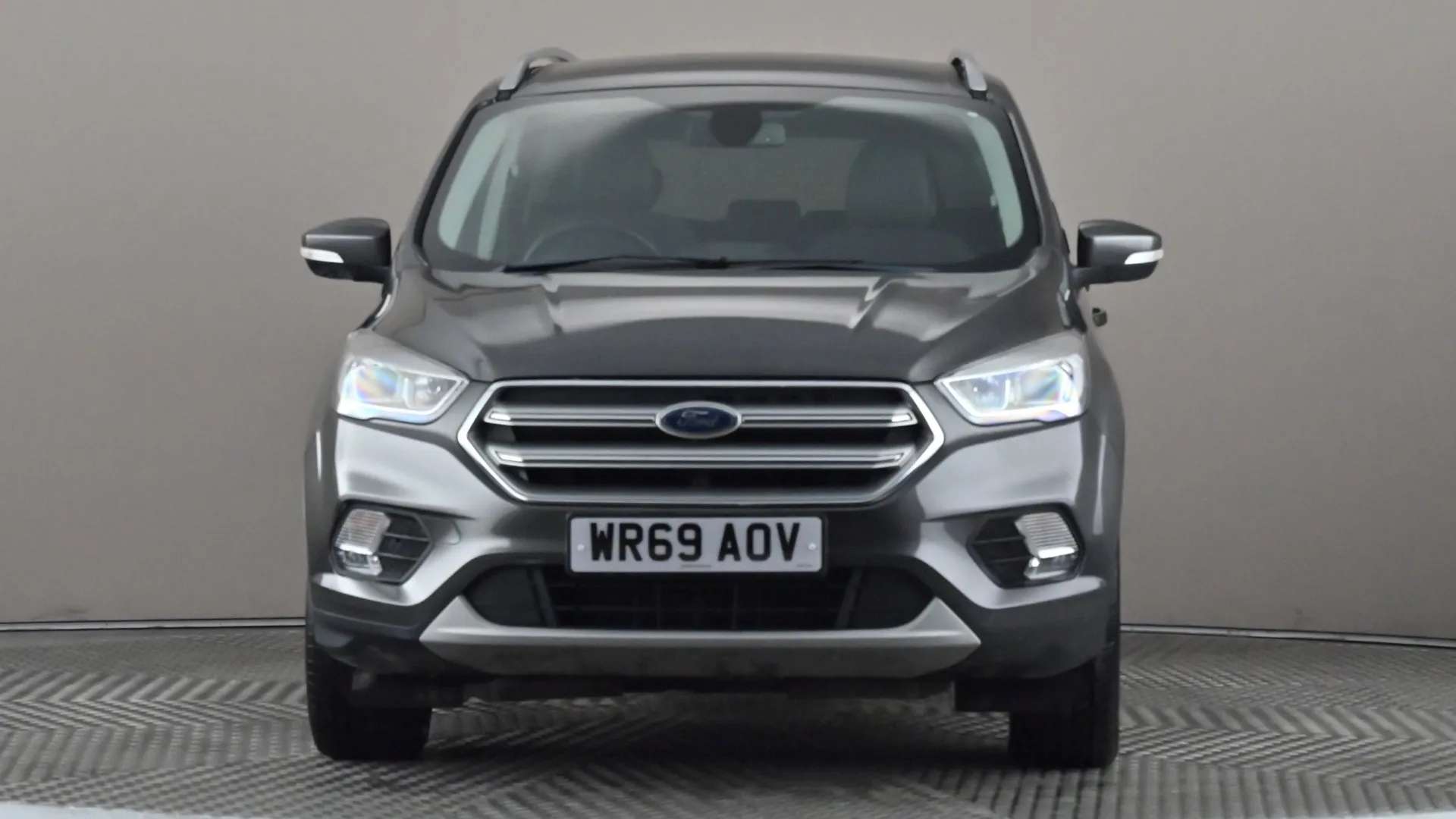 A 2019 FORD KUGA 2.0 TDCi Titanium Edition 2WD A 2019 FORD KUGA 2.0 TDCi Titanium Edition 2WD