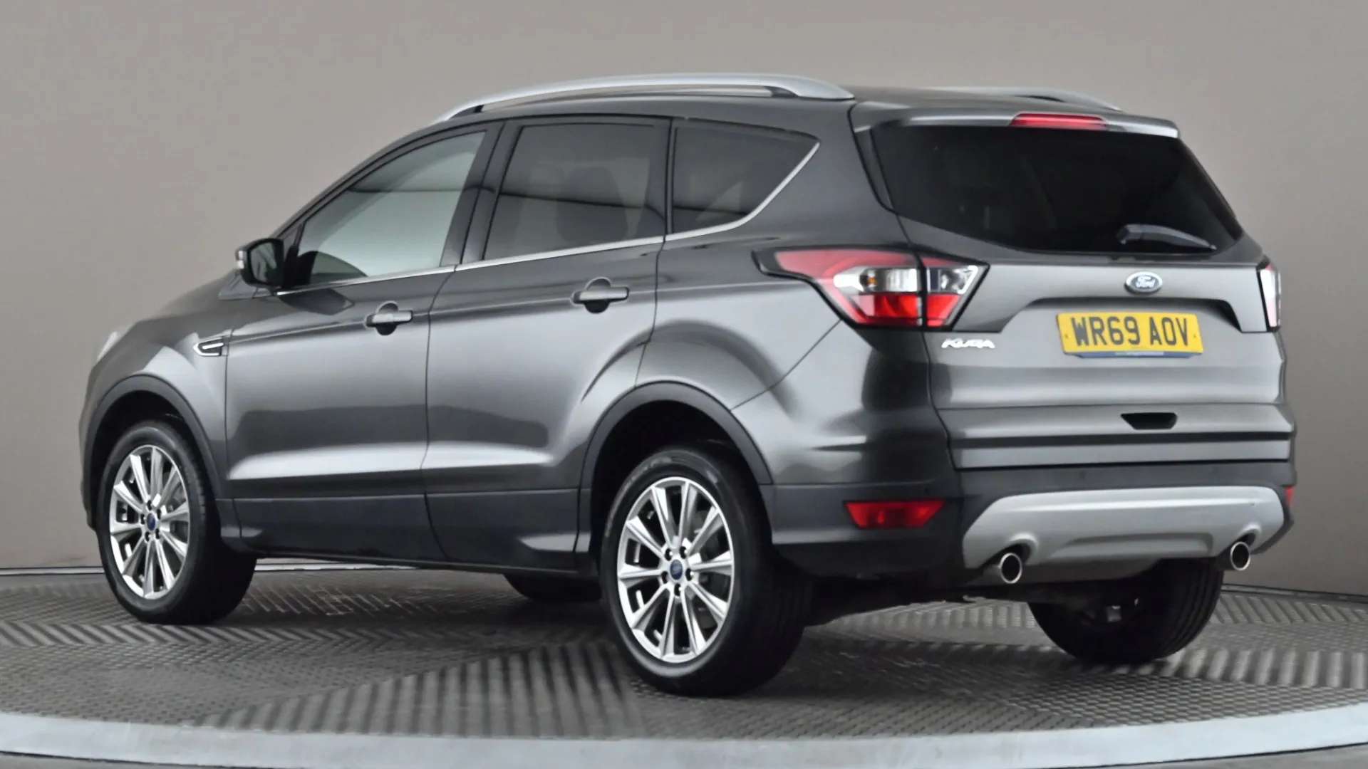 A 2019 FORD KUGA 2.0 TDCi Titanium Edition 2WD A 2019 FORD KUGA 2.0 TDCi Titanium Edition 2WD