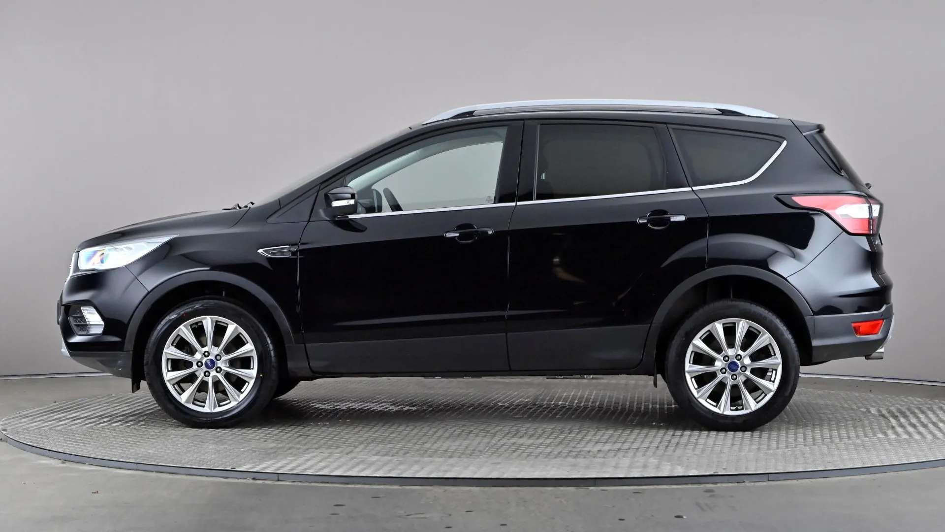 A 2019 FORD KUGA 1.5 TDCi Titanium Edition 2WD A 2019 FORD KUGA 1.5 TDCi Titanium Edition 2WD