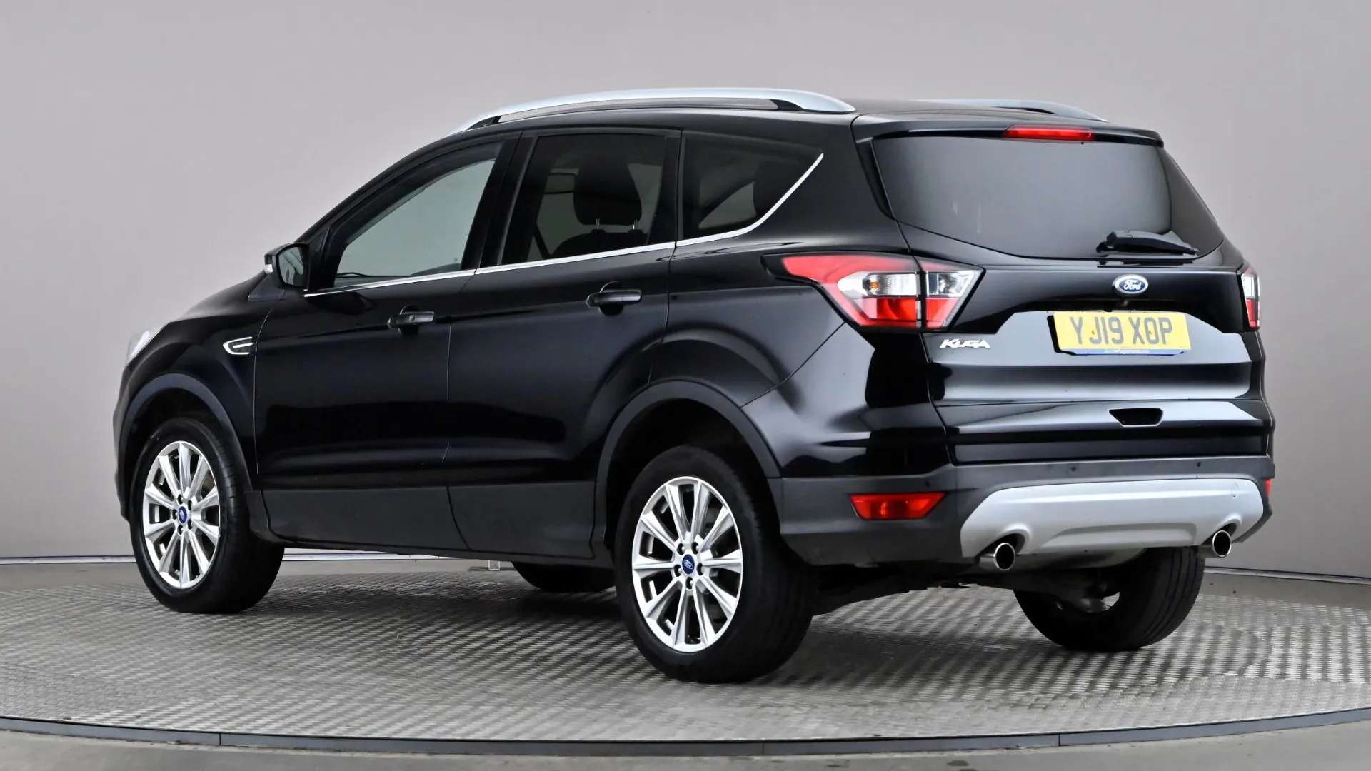 A 2019 FORD KUGA 1.5 TDCi Titanium Edition 2WD A 2019 FORD KUGA 1.5 TDCi Titanium Edition 2WD