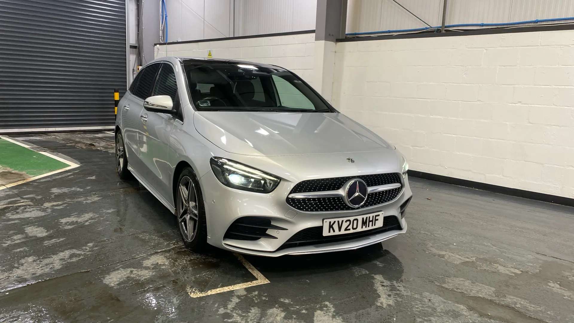 A 2020 MERCEDES-BENZ B CLASS B220d AMG Line Premium Plus Auto A 2020 MERCEDES-BENZ B CLASS B220d AMG Line Premium Plus Auto