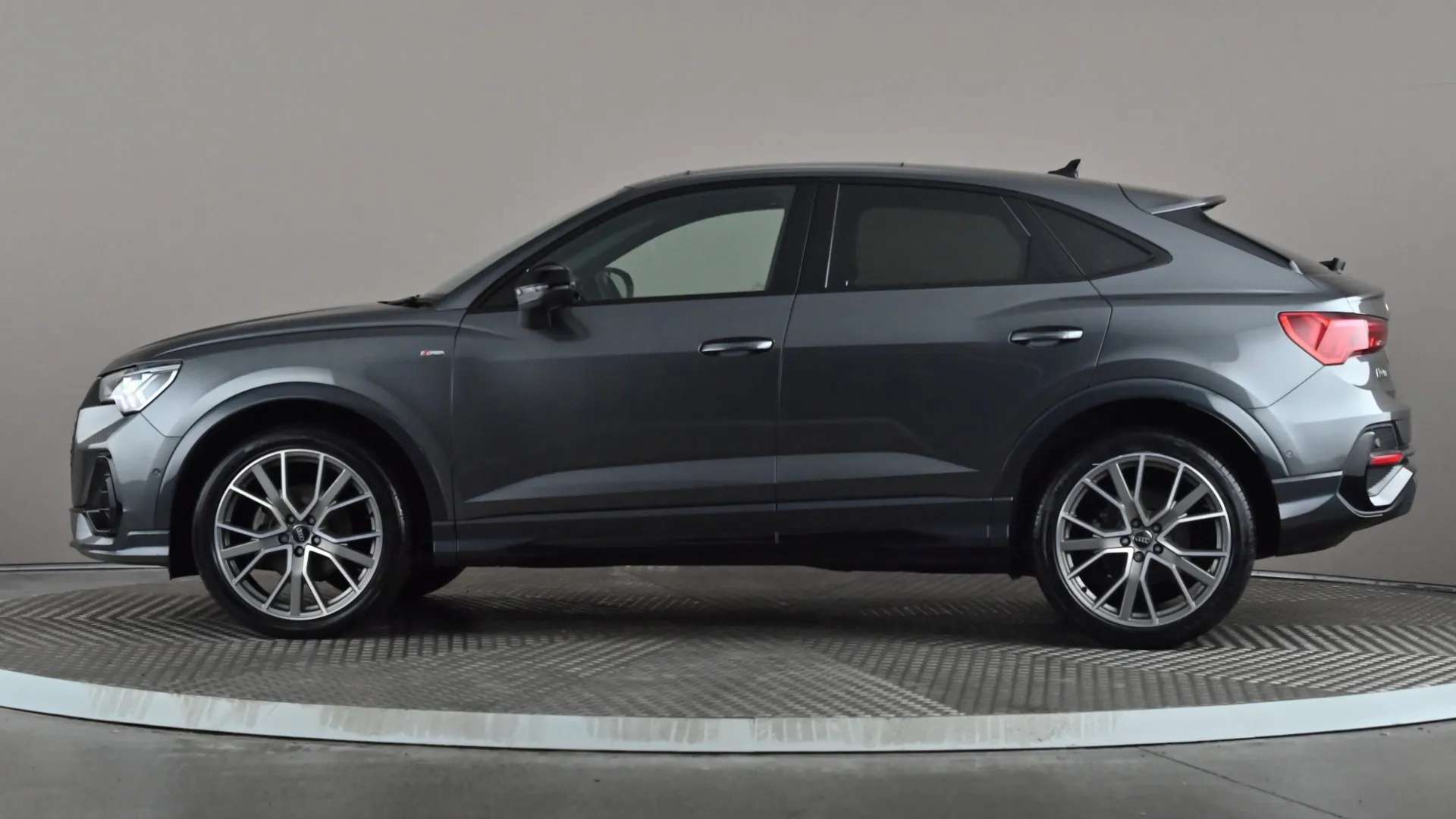 2020 AUDI Q3 2020 AUDI Q3