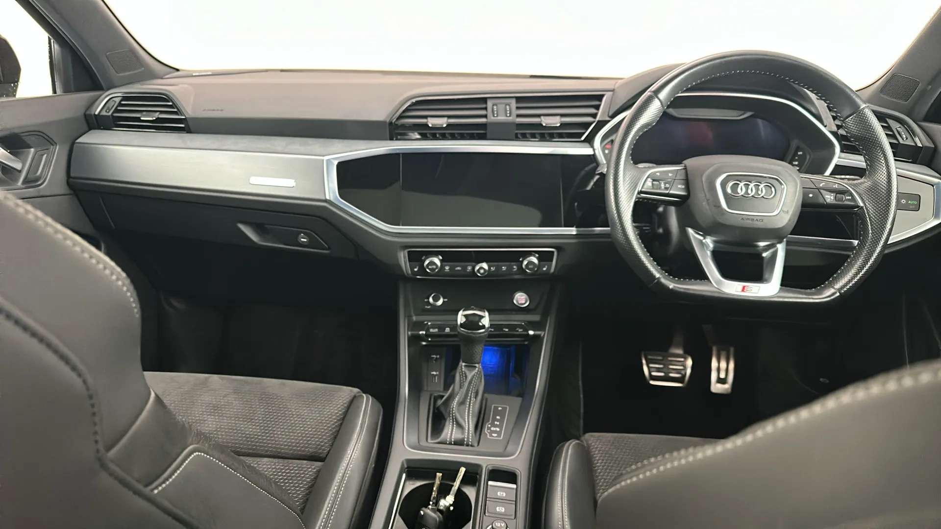 2020 AUDI Q3 2020 AUDI Q3