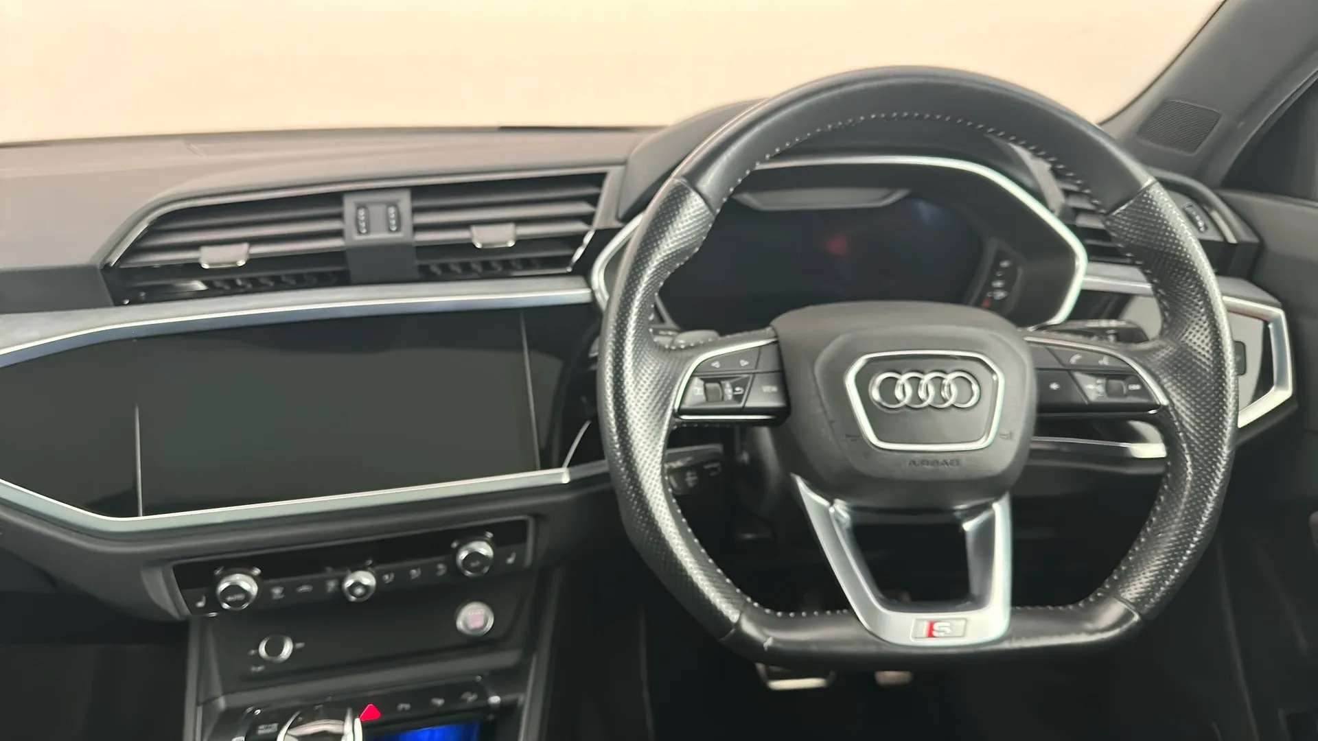 2020 AUDI Q3 2020 AUDI Q3