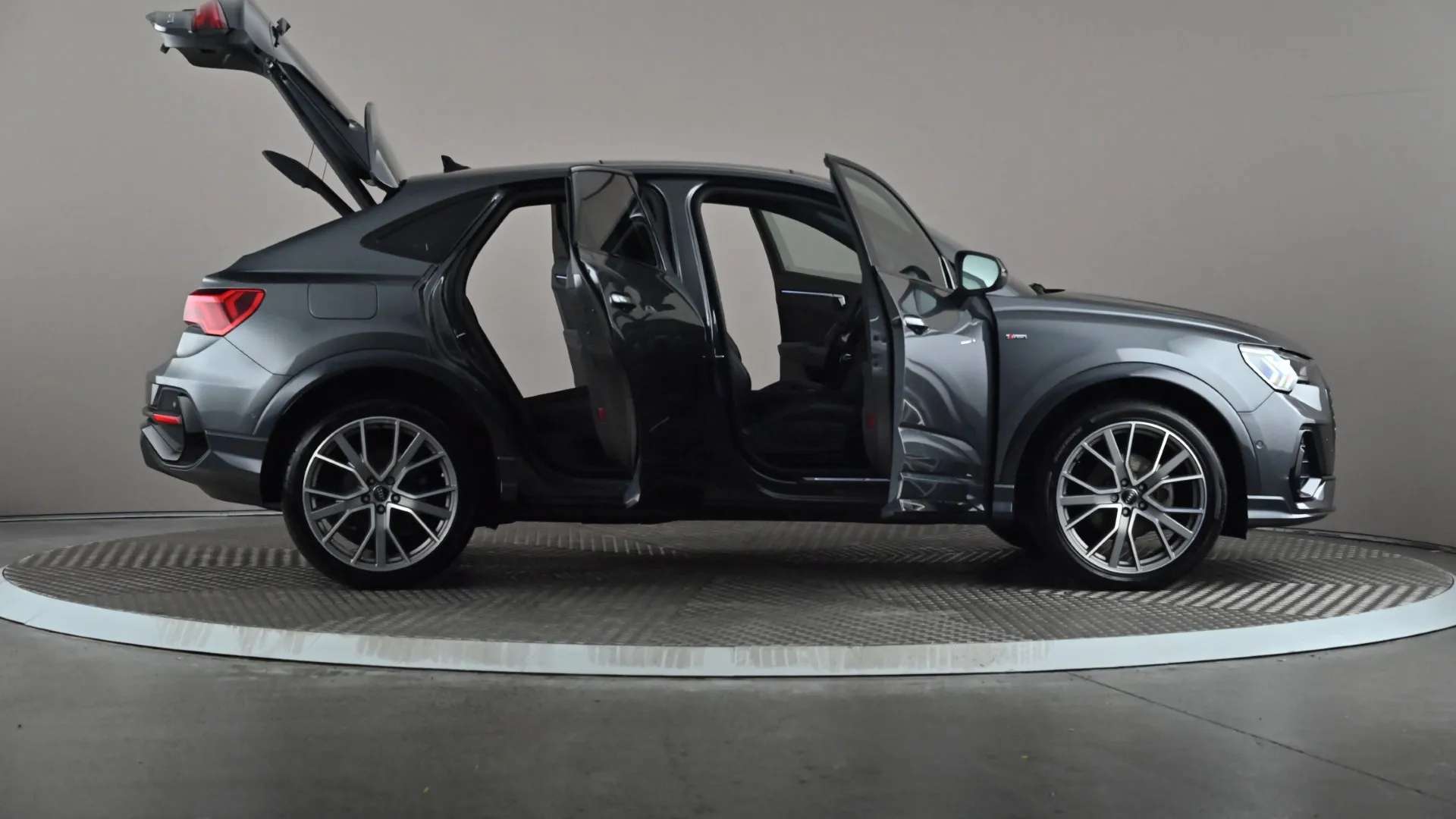 2020 AUDI Q3 2020 AUDI Q3