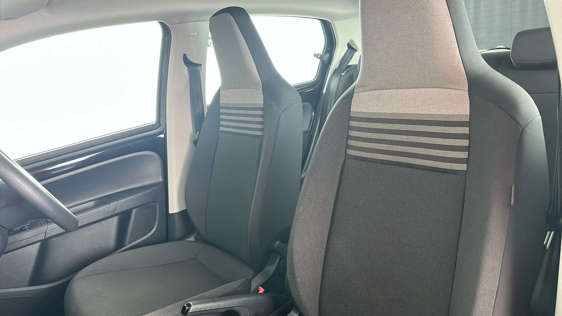 2021 VOLKSWAGEN UP 2021 VOLKSWAGEN UP