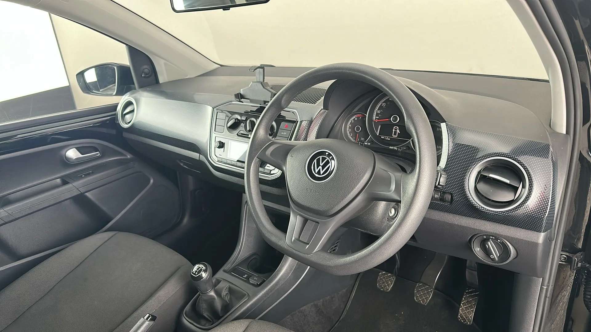 2021 VOLKSWAGEN UP 2021 VOLKSWAGEN UP