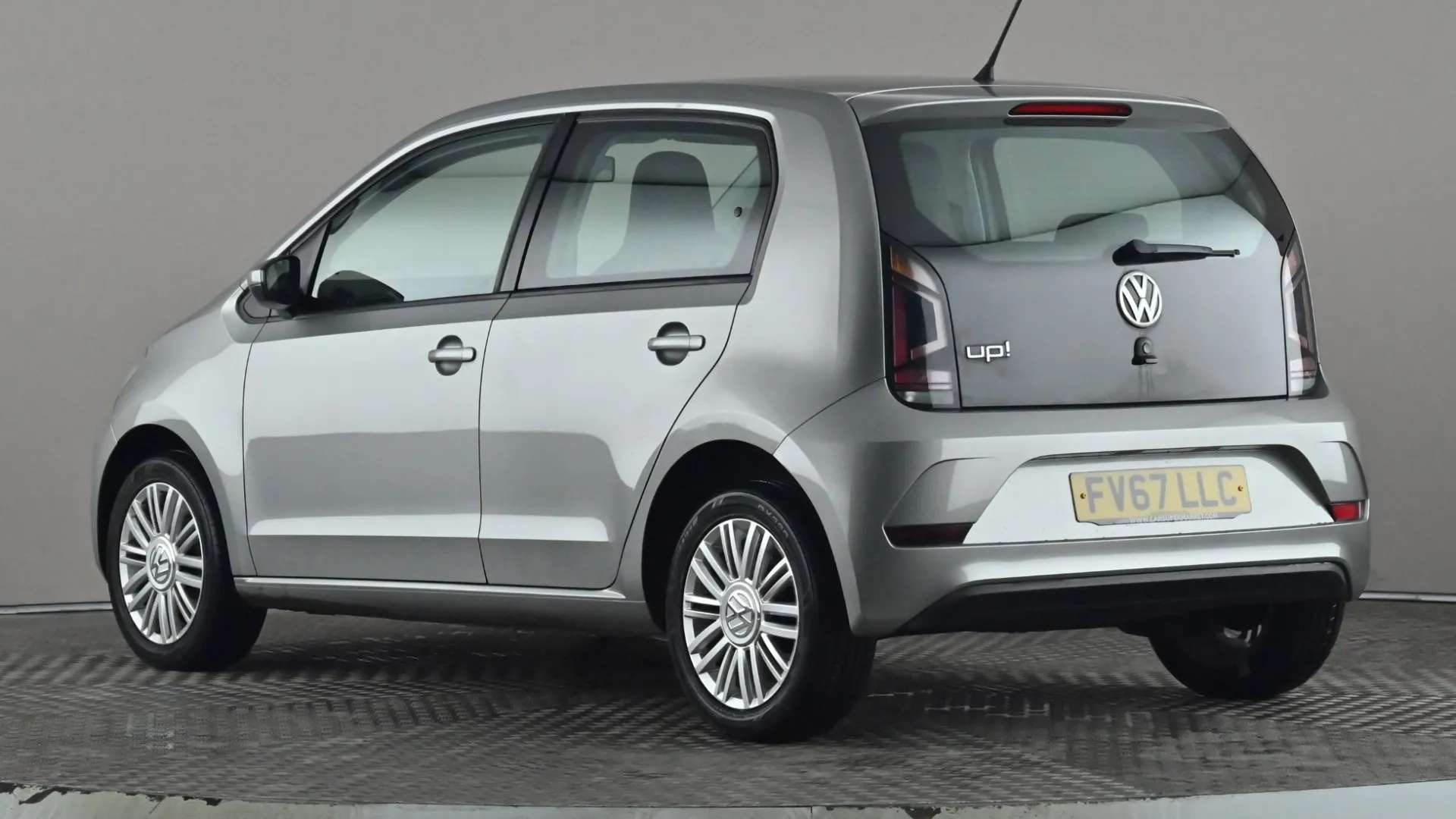 A 2017 VOLKSWAGEN UP 1.0 Move Up A 2017 VOLKSWAGEN UP 1.0 Move Up