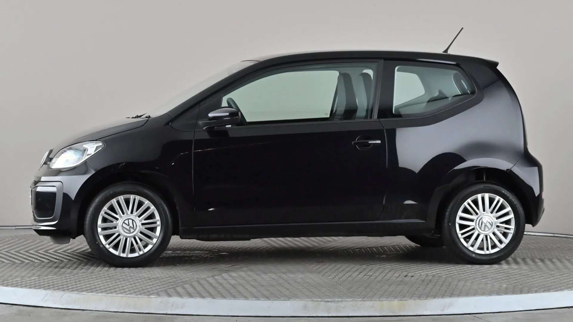 A 2018 VOLKSWAGEN UP 1.0 Move Up A 2018 VOLKSWAGEN UP 1.0 Move Up