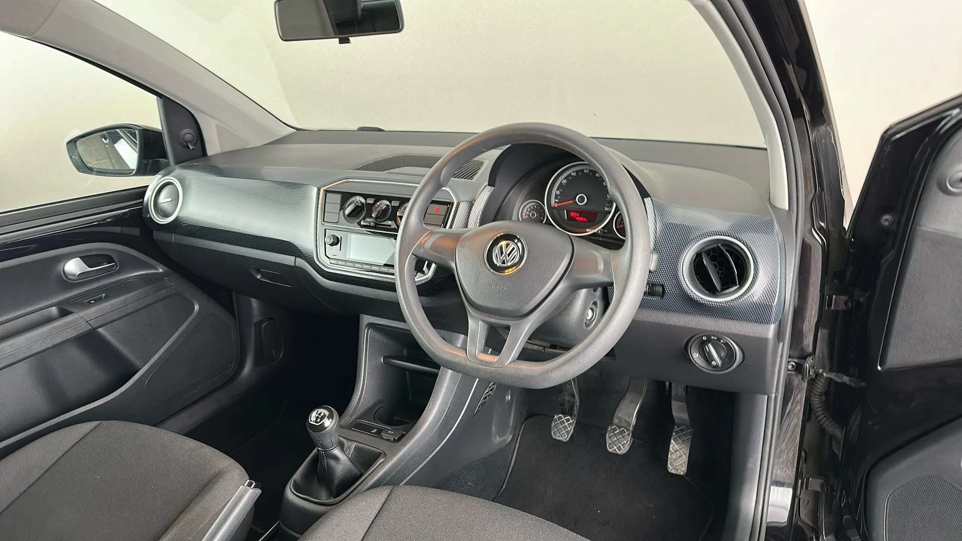 2018 VOLKSWAGEN UP 2018 VOLKSWAGEN UP
