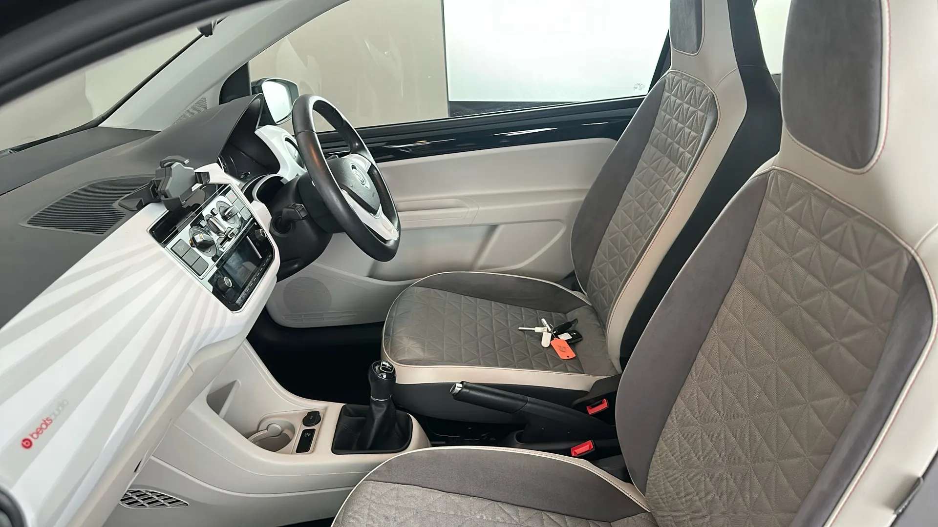 2020 VOLKSWAGEN UP 2020 VOLKSWAGEN UP