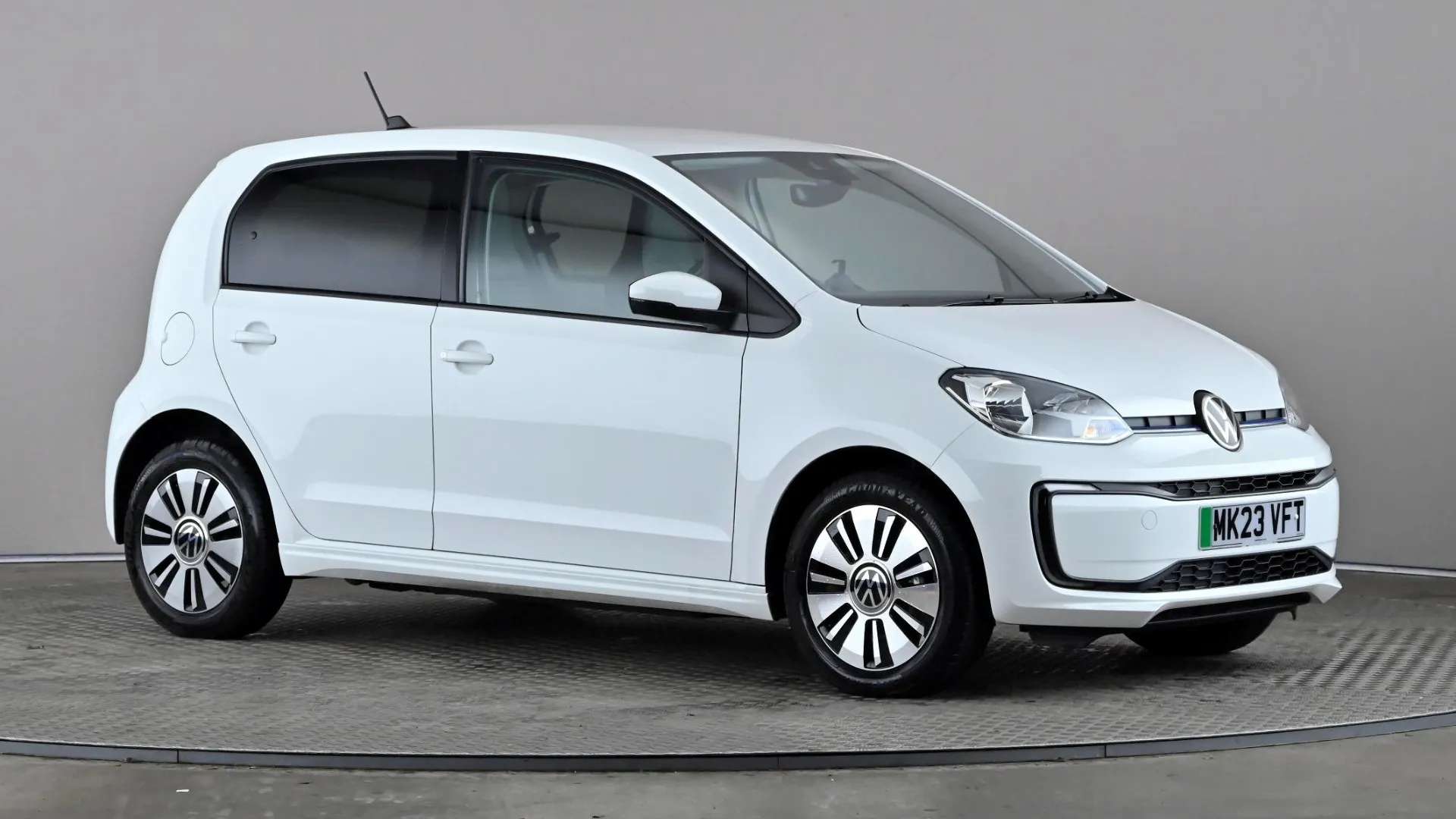 A 2023 VOLKSWAGEN UP 60kW E-Up 32kWh Auto A 2023 VOLKSWAGEN UP 60kW E-Up 32kWh Auto