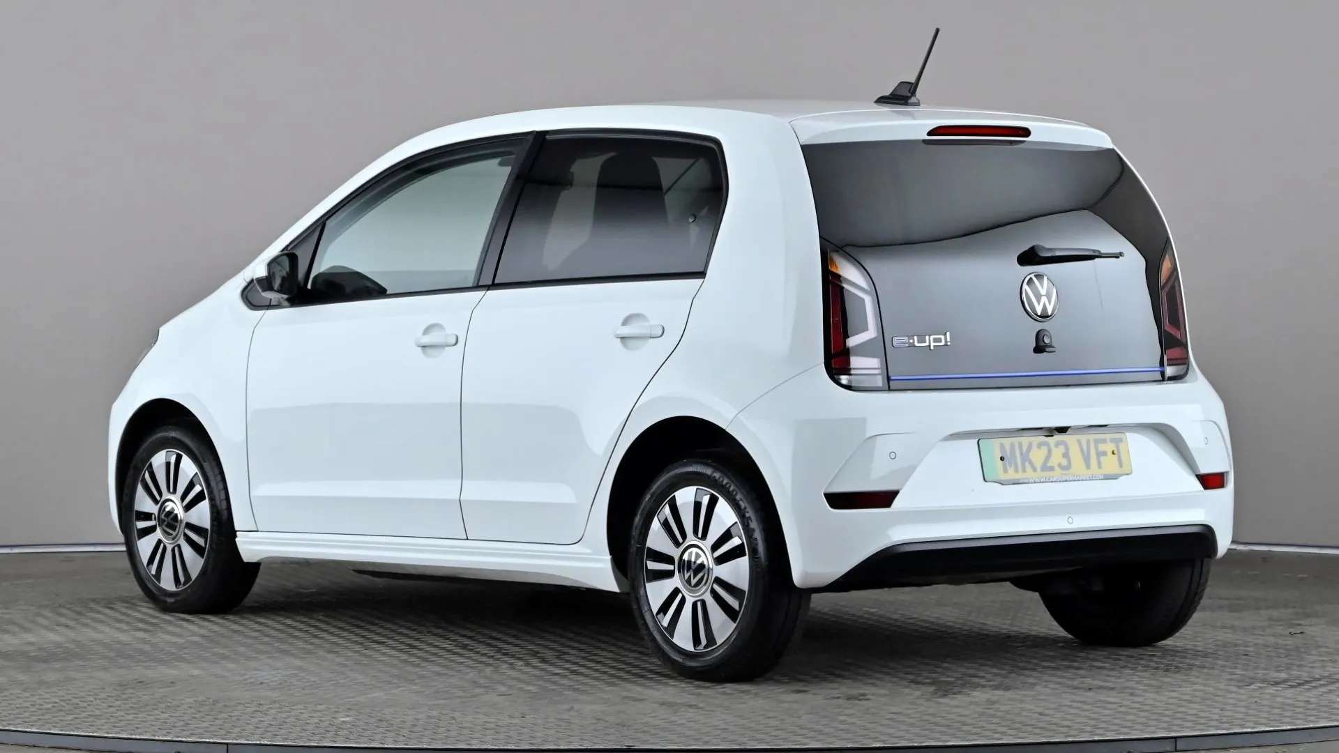 A 2023 VOLKSWAGEN UP 60kW E-Up 32kWh Auto A 2023 VOLKSWAGEN UP 60kW E-Up 32kWh Auto