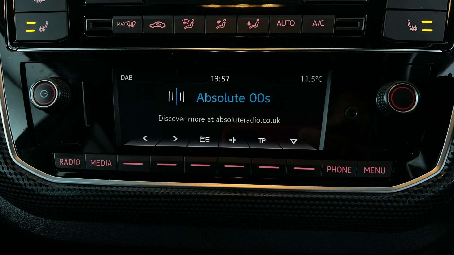 2022 VOLKSWAGEN UP 2022 VOLKSWAGEN UP